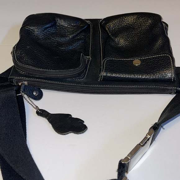 Roots Canada Vintage Black Pebbled Leather Fanny Pack - Picture 9 of 14